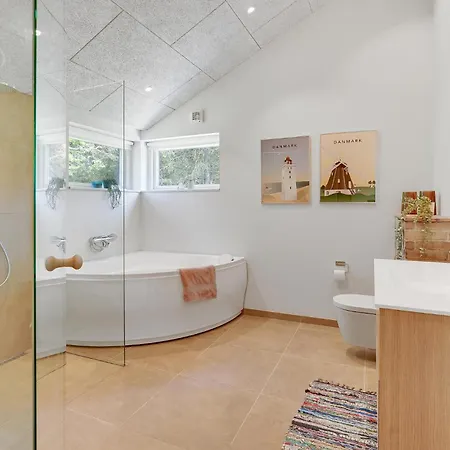 4 Bedroom Amazing In *