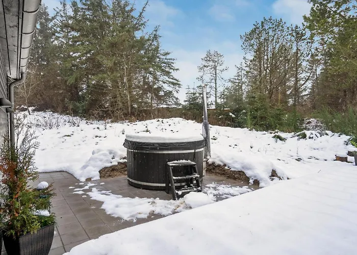 4 Bedroom Amazing In * Blokhus