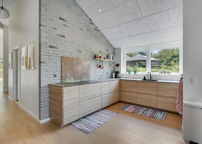 4 Bedroom Amazing In Blokhus