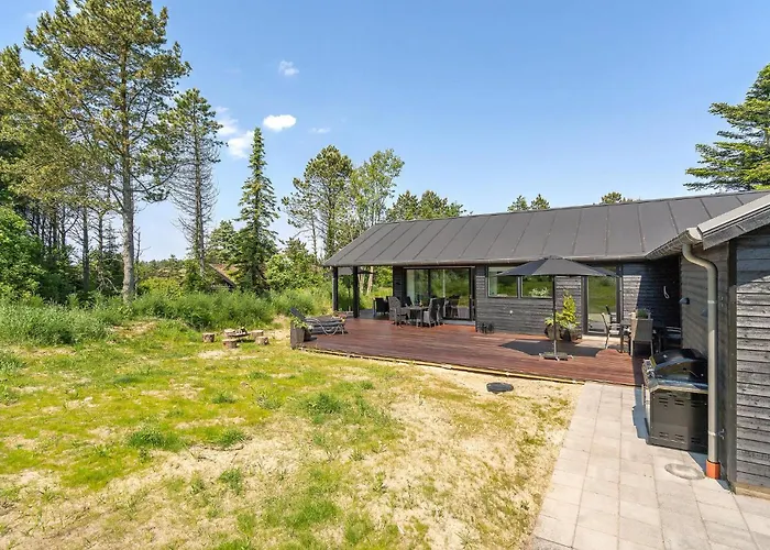 Сasa de vacaciones 4 Bedroom Amazing In Blokhus