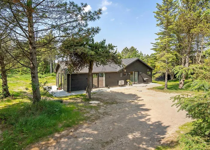 4 Bedroom Amazing In *